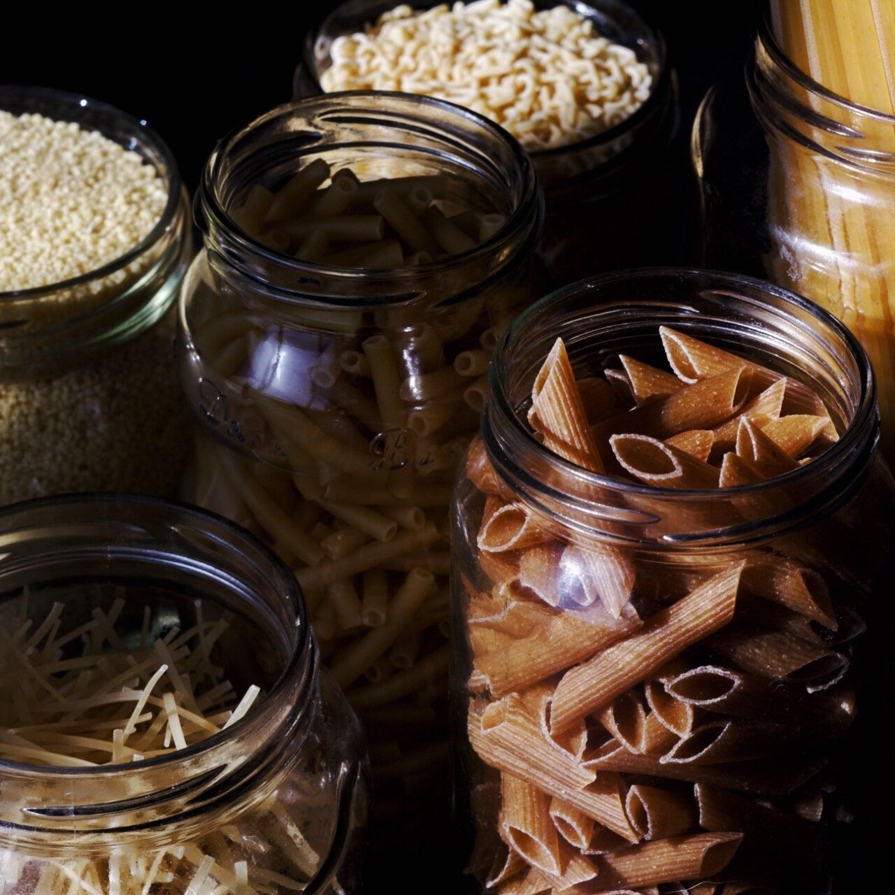 Pantry staples in jars for a quick 10-minute pantry pasta